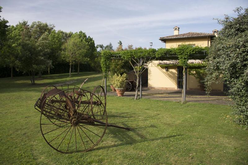 Agriturismo Scuderie Della Contea Sutri Exteriör bild